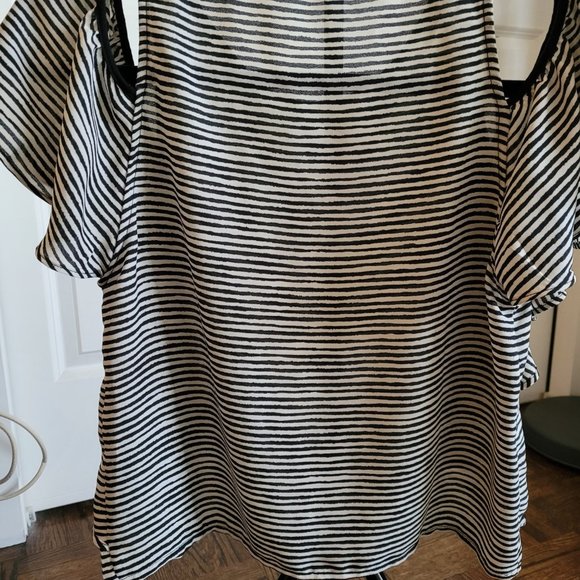 Zara Zebra Pattern Cropped Cold Shoulder Summer Top Size Small - Picture 2 of 6